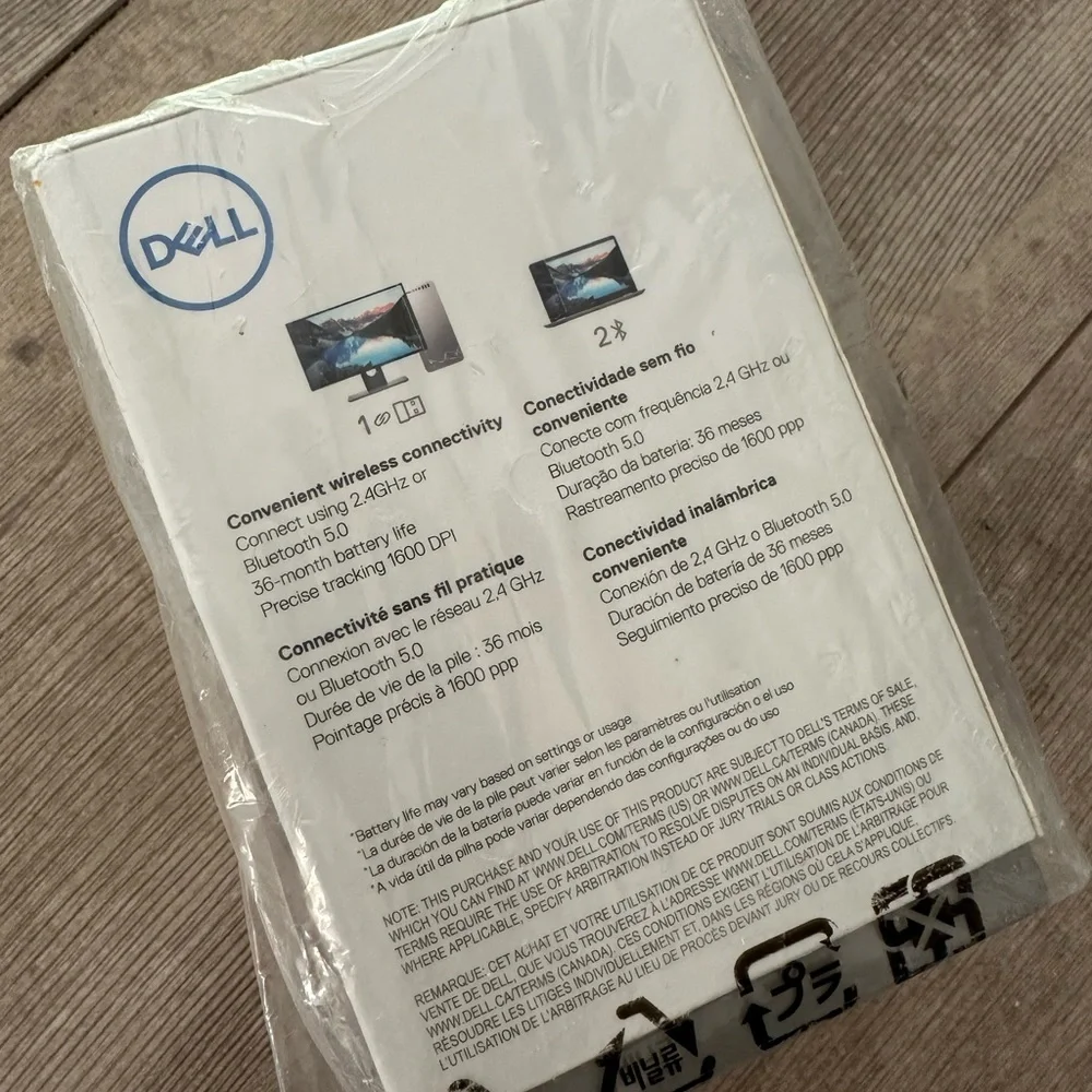 Dell Mobile Wireless Mouse Titan Gray New in box